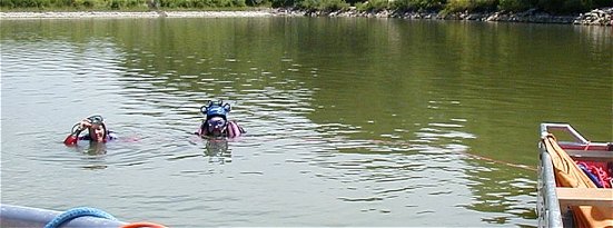 Taucher-Einsatz in einem Binnengewässer